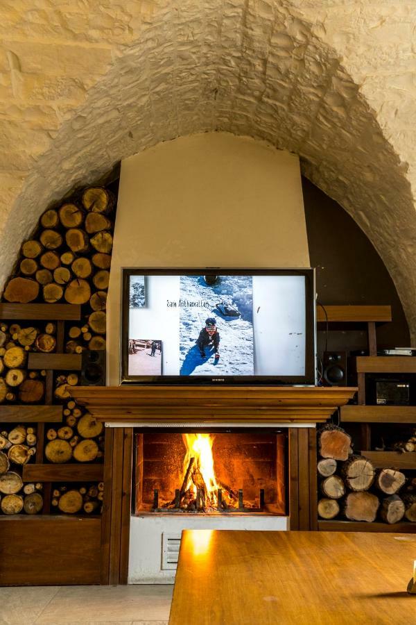 Urban Faqra Hotel Mzaar Kfardebian エクステリア 写真